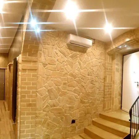 Jadore Monic Pensión