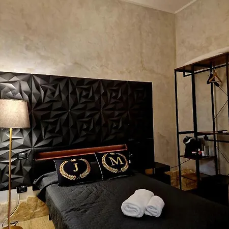 Jadore Monic Affittacamere