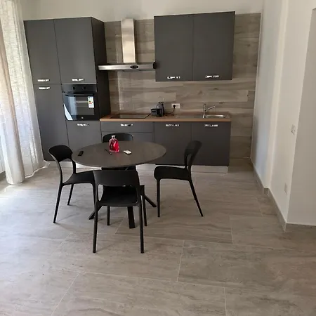 Jadore Monic Pensión