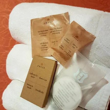 Jadore Monic ローマ